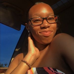 Meet your Posher, Samaria